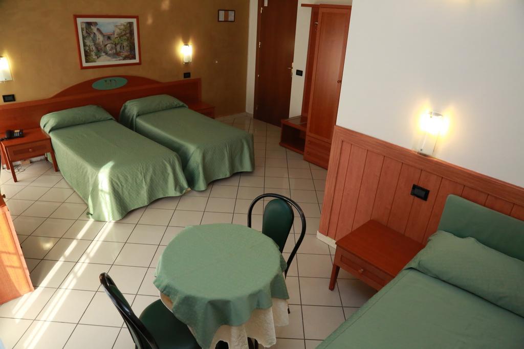 Hotel Dore Милан Экстерьер фото